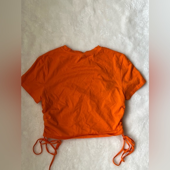Orange crop top - Picture 2 of 2